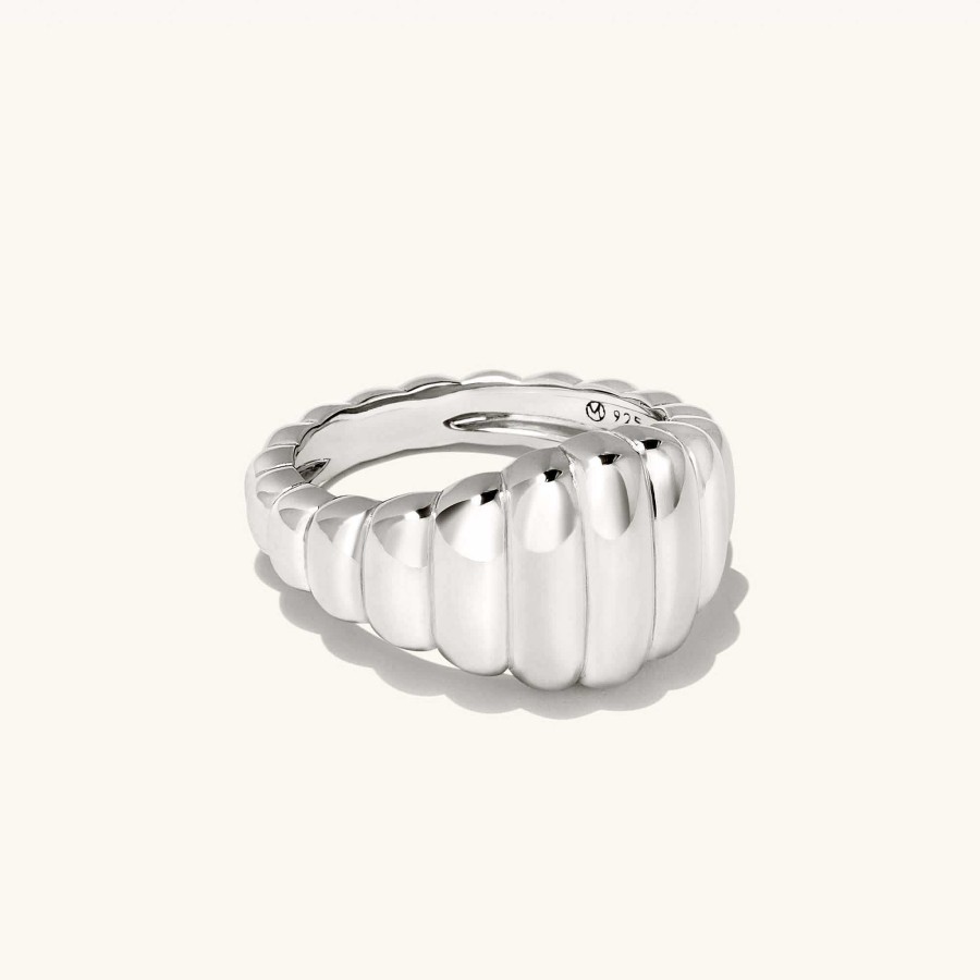 Rings Mejuri | Charlotte Bold Signet Ring